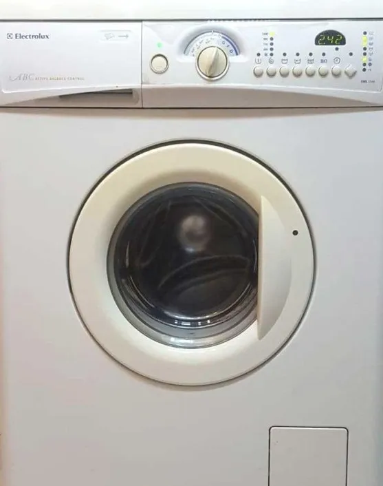 Чистка сливного фильтра Electrolux EWS 12710 W